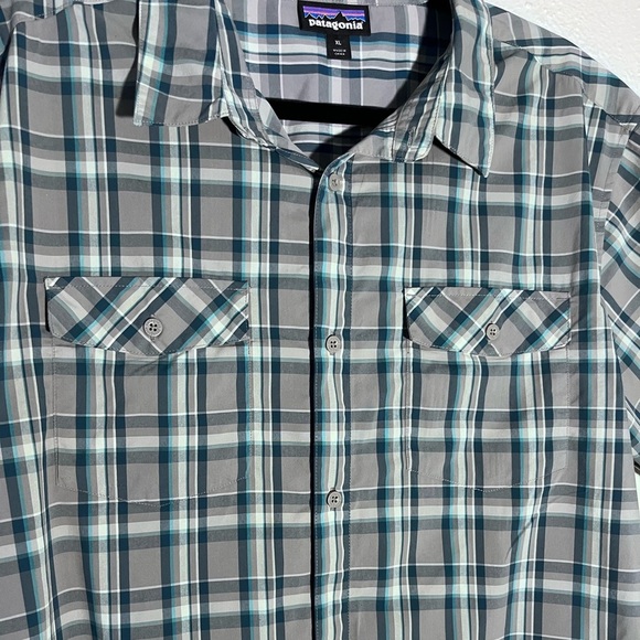 Patagonia Blue and White Casual Button Down Shirt - Picture 3 of 7
